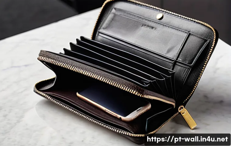 끌로에 마르씨 지갑의 클래식한 디자인 관련 이미지 1